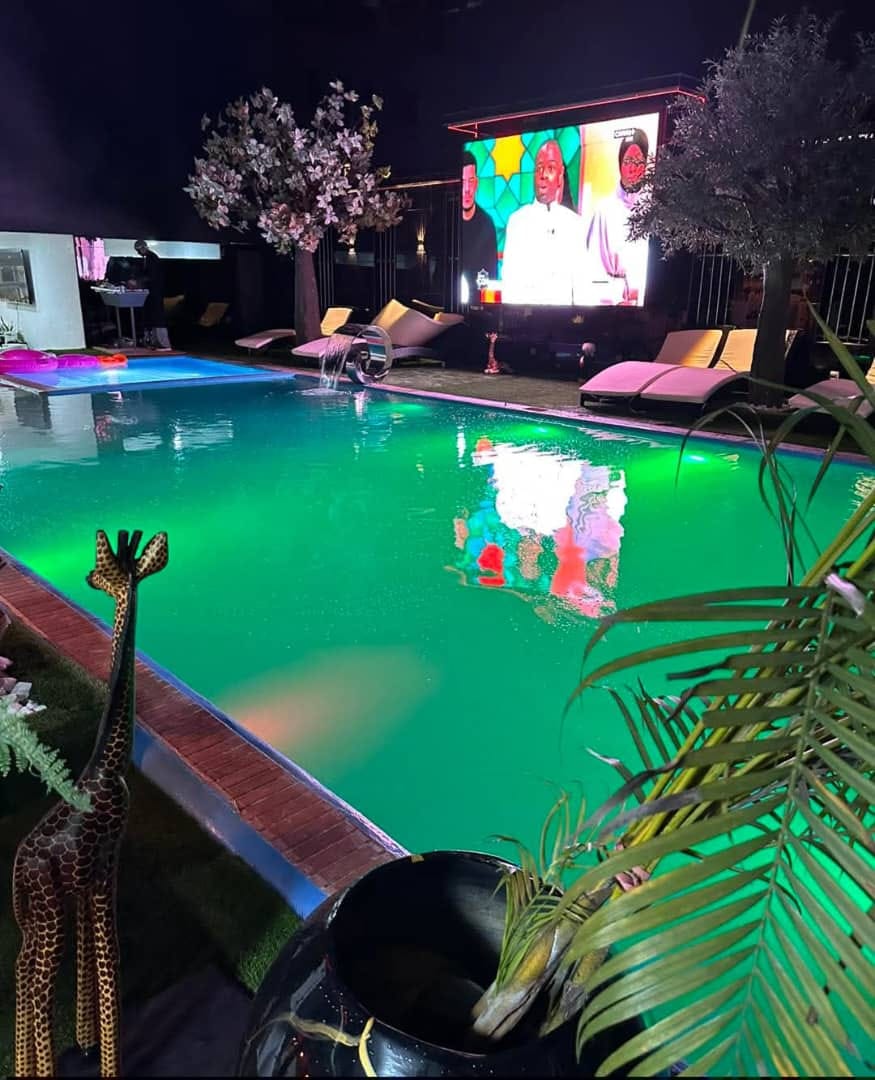 Pool at Hotel Exotic Plaza